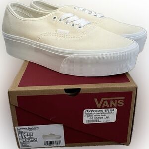 New in box - Vans FU Authentic Stackform Sneakers